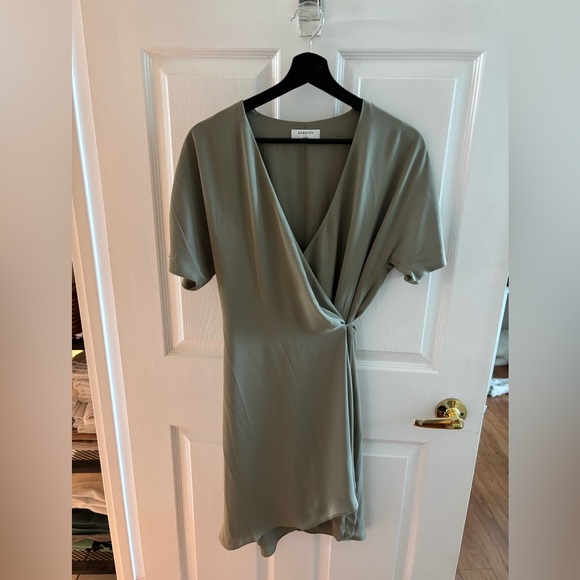 Babaton Dresses & Skirts - Babaton wrap dress. Size S